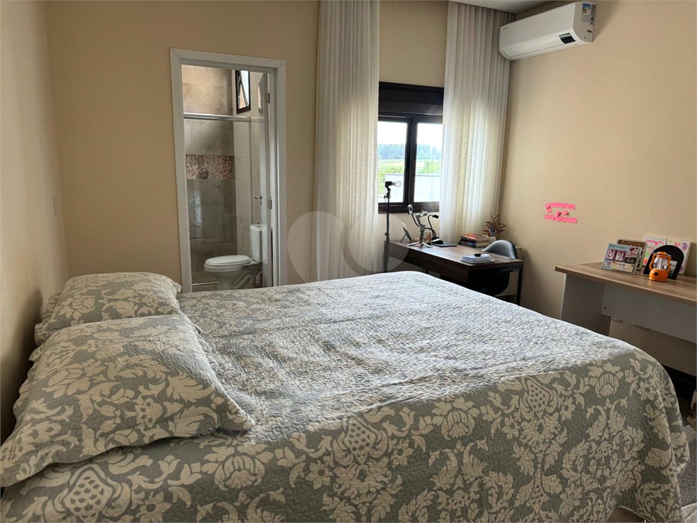 Casa à venda com 3 suítes no condomínio Terras de São Francisco, Sorocaba - SP