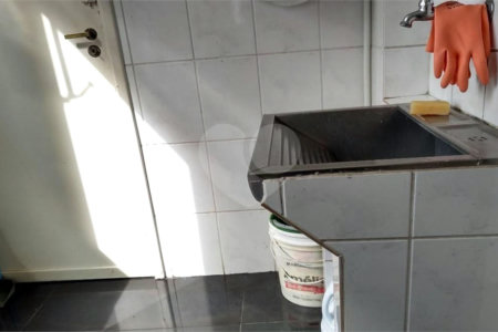 Apartamento com três dormitórios no Bom Retiro.