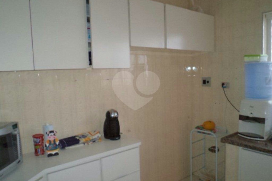 Sobrado à venda ou para alugar com 4 quartos, sendo 1 suíte, em Parada Inglesa, São Paulo, SP