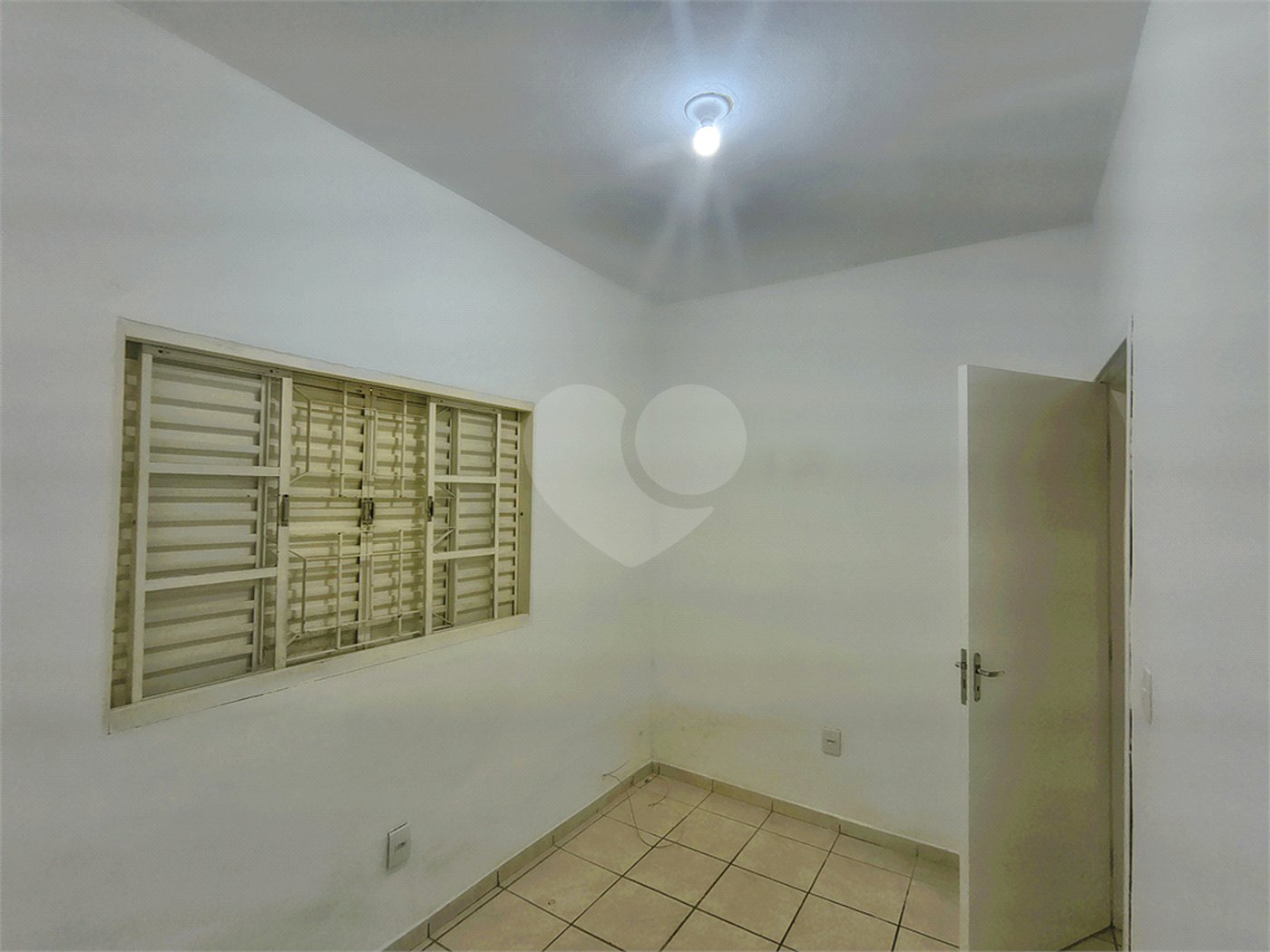 Casa à venda com 2 quartos em Jardim Juscelino Kubitschek, Indaiatuba, SP