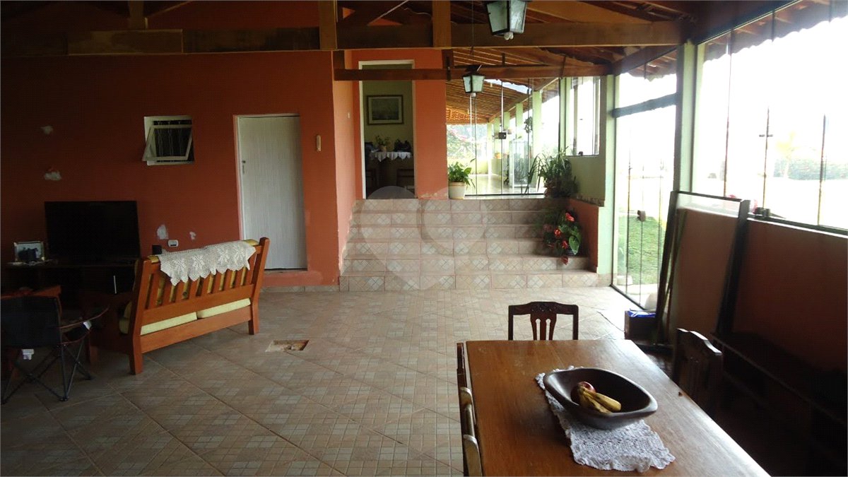 Chácara à venda com 3 quartos, sendo 1 suíte,  em Planalto Verde, São Roque, SP