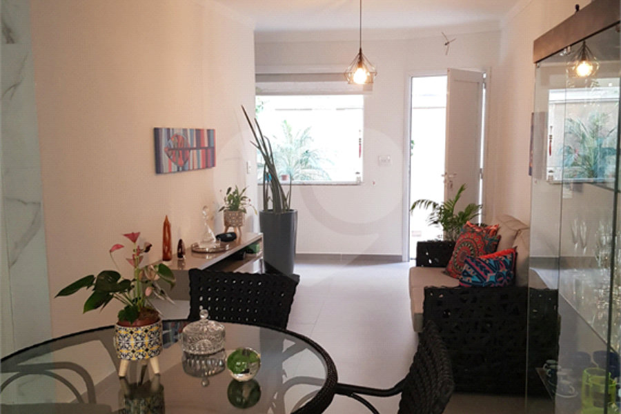 Casa à venda com 3 suítes no condomínio Residencial Mattos, São Paulo - SP