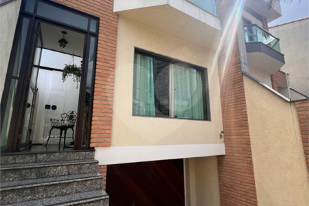 Sobrado à venda com 3 suítes em Vila Regente Feijó, São Paulo, SP
