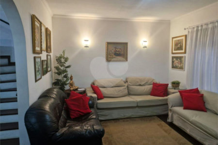 Casa à venda com 3 quartos, sendo 1 suíte, em Vila Paulista, São Paulo, SP