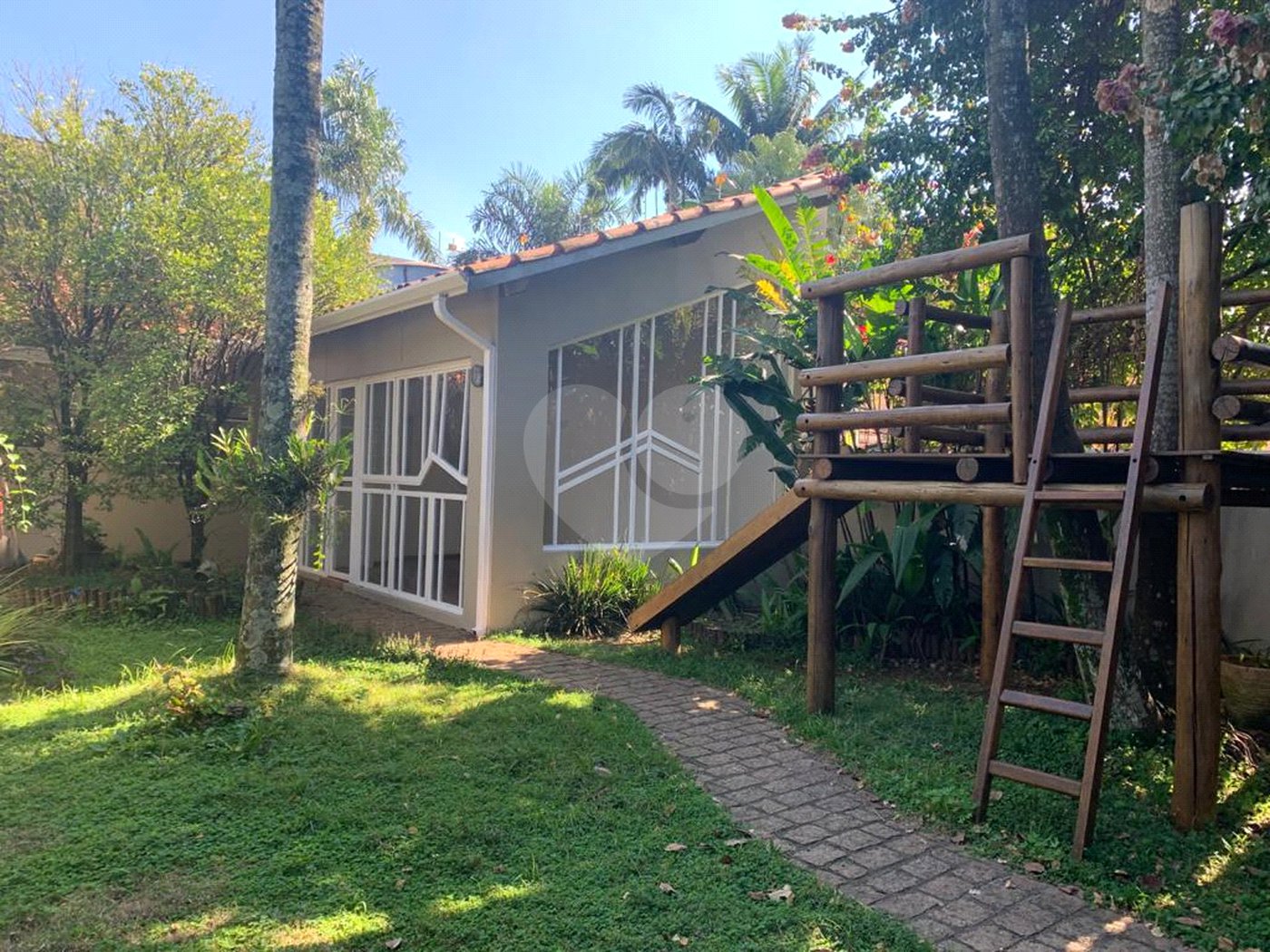 Casa à venda com 4 quartos, sendo 2 suítes, em Brooklin, São Paulo, SP