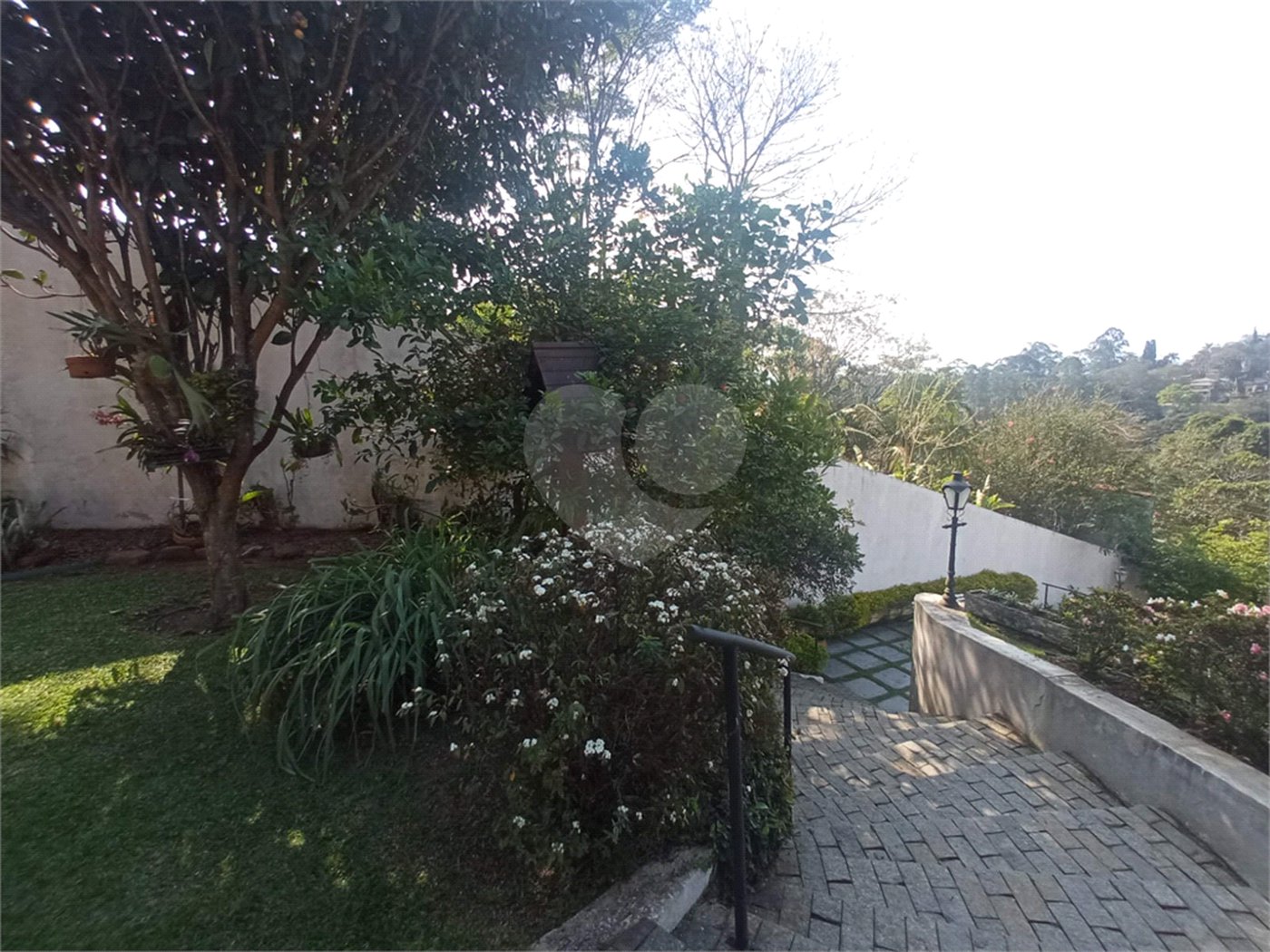 Casa à venda com 4 quartos, sendo 1 suíte, no condomínio Alpes da Cantareira, Mairiporã - SP