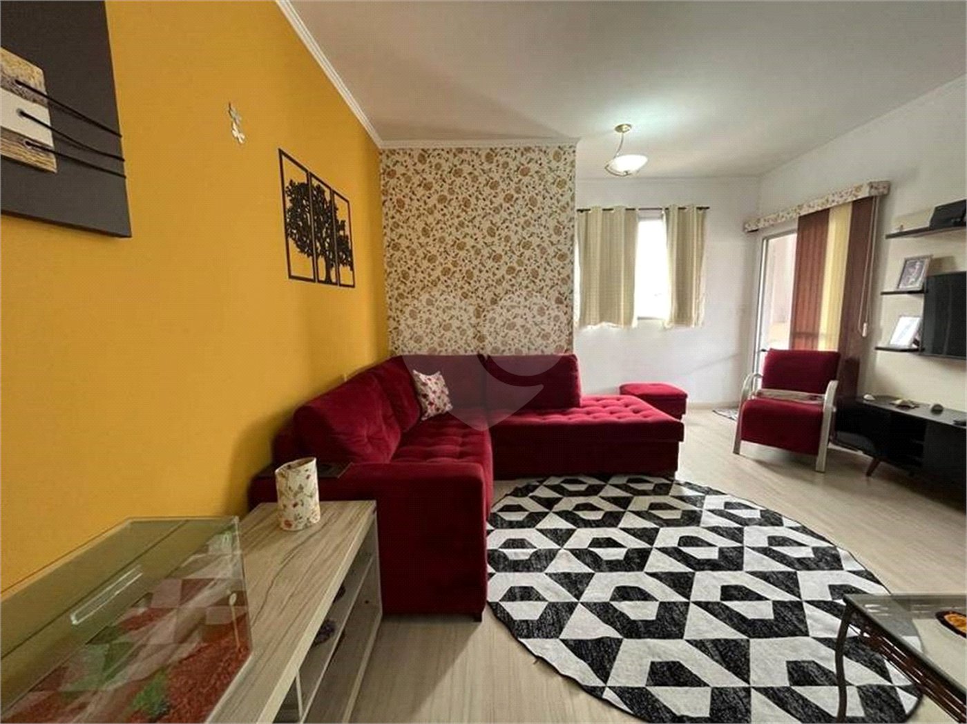 Apartamento à venda com 3 quartos, sendo 1 suíte, em Vila Santana, Mogi das Cruzes, SP
