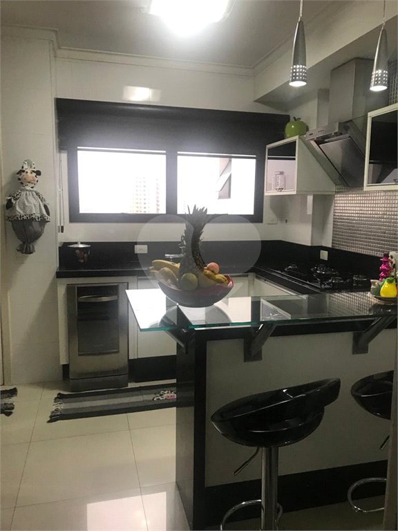 Apartamento à venda com 3 suítes em Vila Regente Feijó, São Paulo, SP