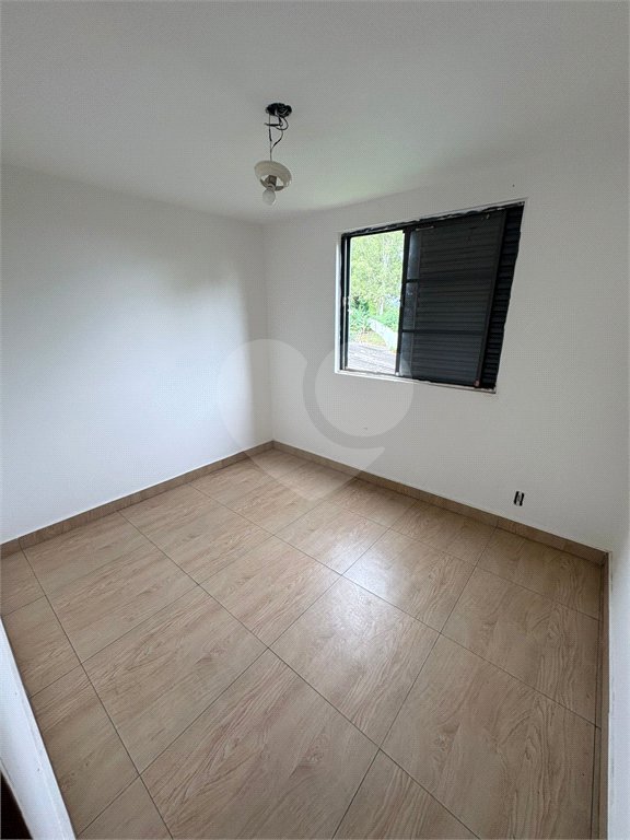 Casa para alugar com 2 quartos no condomínio Estrada do Preju, Itaquaquecetuba - SP
