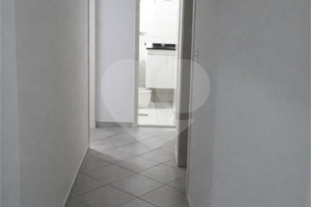 Apartamento à venda com 3 quartos, sendo 1 suíte,  em Enseada, Guarujá, SP