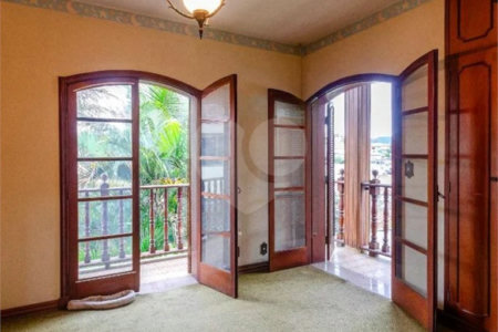 Casa à venda ou para alugar com 4 suítes em Vila Comercial, São Paulo, SP