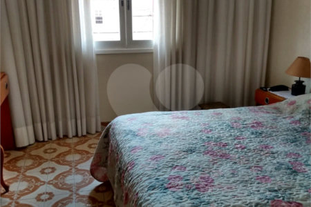 Sobrado à venda com 3 quartos em Vila Cordeiro, São Paulo, SP