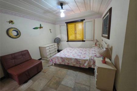 Casa em condomínio à venda com 3 quartos, sendo 2 suítes, em Praia Rasa, Armação dos Búzios, RJ