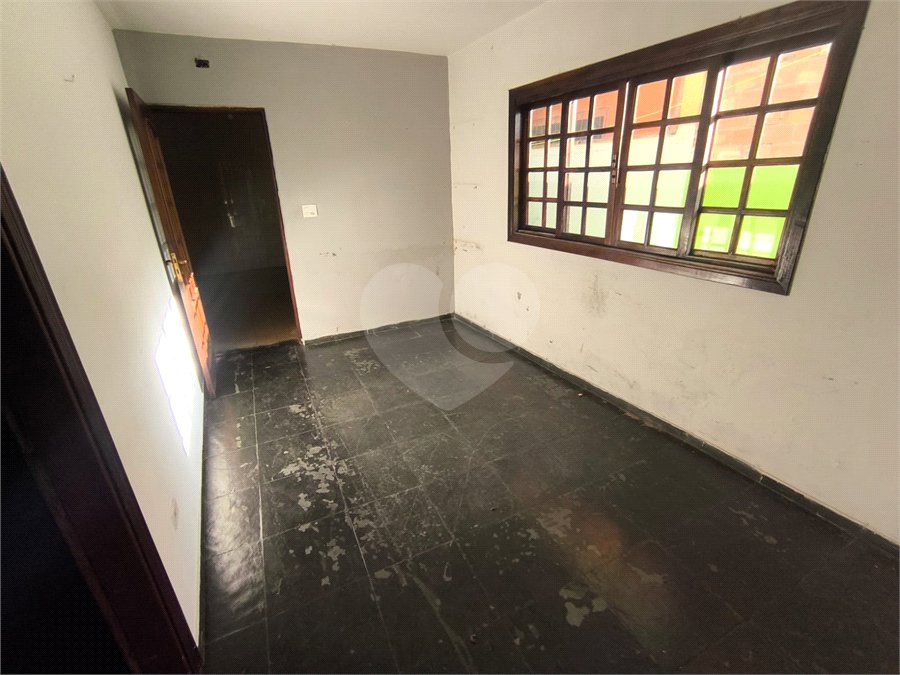 Casa à venda com 3 quartos em Jardim das Esmeraldas, São Paulo, SP