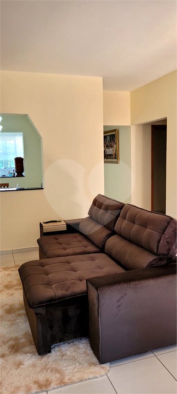 Casa à venda com 3 quartos, sendo 1 suíte,  no Centro, Guararema, SP
