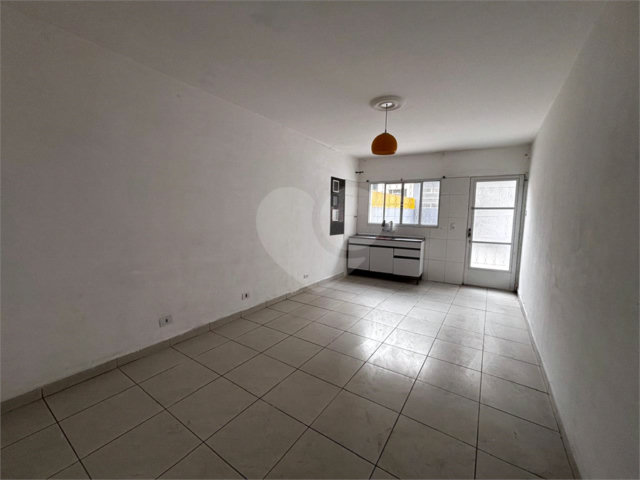 Sobrado à venda com 3 quartos em Vila Dom Pedro Ii, São Paulo, SP