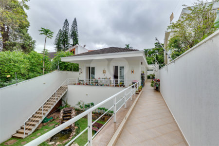 Casa à venda com 2 suítes em Alto da Boa Vista, São Paulo, SP