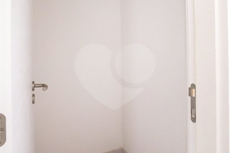 Apartamento à venda com 3 quartos, sendo 1 suíte,  em Vila Sofia, São Paulo, SP