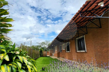 Chácara à venda com 3 quartos, sendo 2 suítes, em Planalto Verde, São Roque, SP
