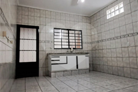 Sobrado à venda com 3 quartos, sendo 2 suítes, em Jardim Adriana, Indaiatuba, SP