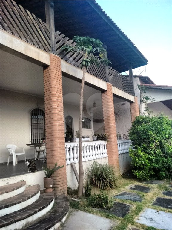 Casa à venda com 5 quartos, sendo 2 suítes, no condomínio Terras de Santa Rosa, Salto - SP