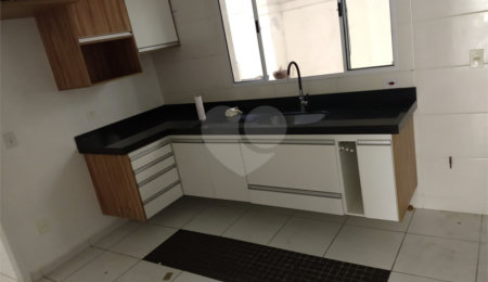 Casa à venda com 2 suítes no condomínio Olido, Atibaia - SP