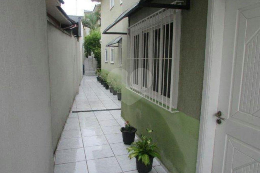 Sobrado à venda com 3 quartos, sendo 1 suíte, em Vila Maria Alta, São Paulo, SP
