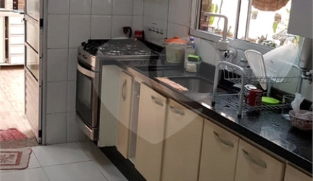 Casa de Vila à venda com 3 quartos, sendo 1 suíte,  em Jardim Aricanduva, São Paulo, SP