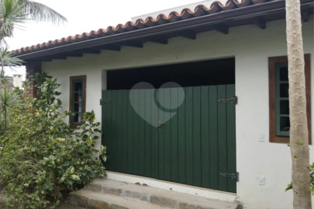 Casa em condomínio à venda com 3 quartos, sendo 2 suítes, em Portinho, Cabo Frio, RJ