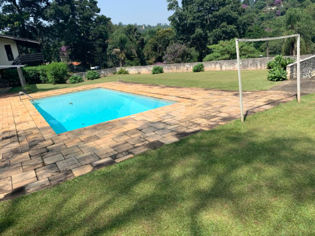 Casa Térrea à venda com 4 quartos, sendo 1 suíte,  em Serra da Cantareira, Mairiporã, SP
