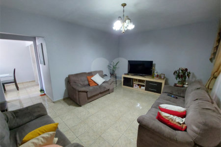 Casa à venda com 2 quartos, sendo 1 suíte, em Vila Barão, Sorocaba, SP