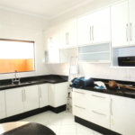 Casa à venda com 2 quartos, sendo 1 suíte,  no condomínio Tucury, São Paulo - SP
