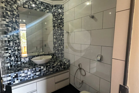 Apartamento à venda com 2 quartos, sendo 1 suíte, no Centro, Ponta Porã, MS