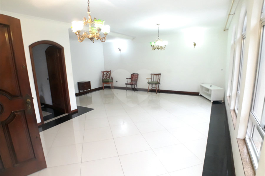Sobrado à venda com 4 quartos, sendo 2 suítes, em Santana, São Paulo, SP