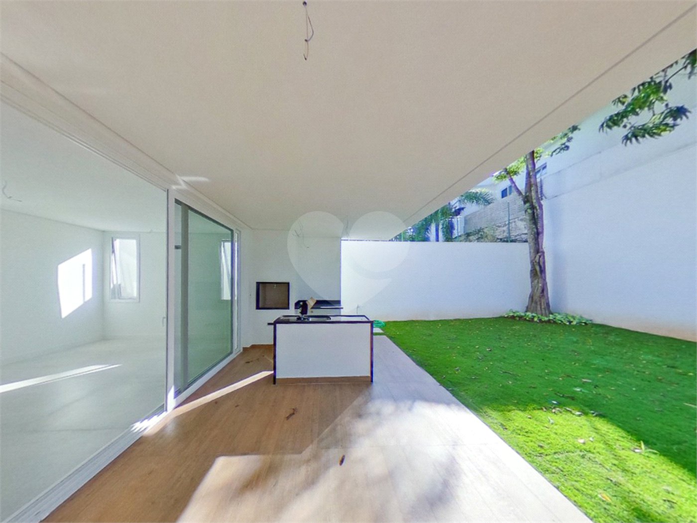 Casa à venda com 4 quartos, sendo 3 suítes,  em Jardim Marajoara, São Paulo, SP