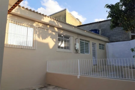 Sobrado à venda com 2 quartos em Km 18, Osasco, SP