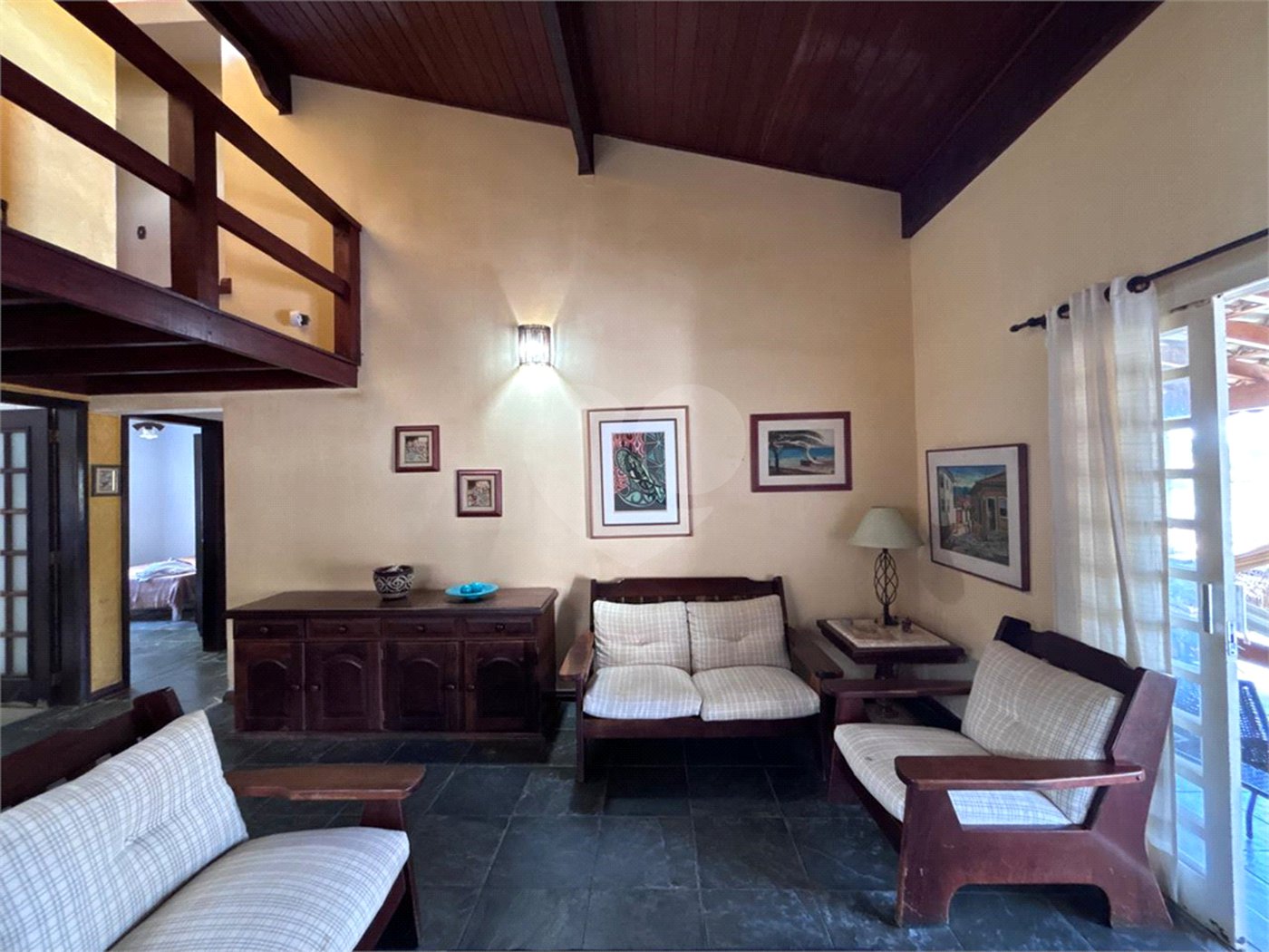 Casa à venda com 5 quartos, sendo 2 suítes,  em Jardim Maristela, Atibaia, SP
