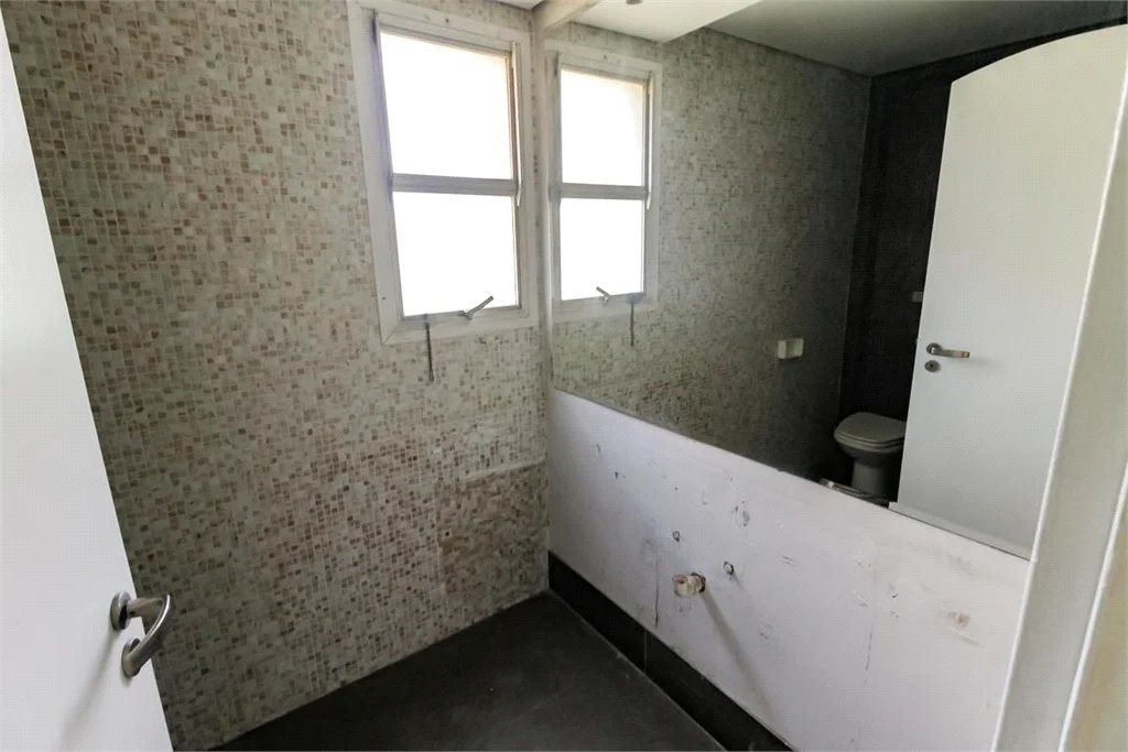 Apartamento à venda com 3 quartos, sendo 2 suítes, em Vila Andrade, São Paulo, SP
