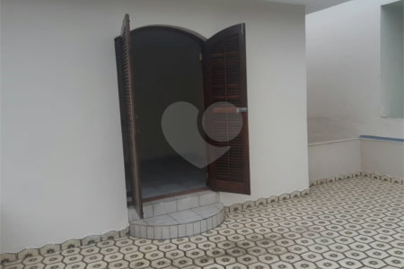 Casa à venda com 2 quartos em Vila Galvão, Guarulhos, SP