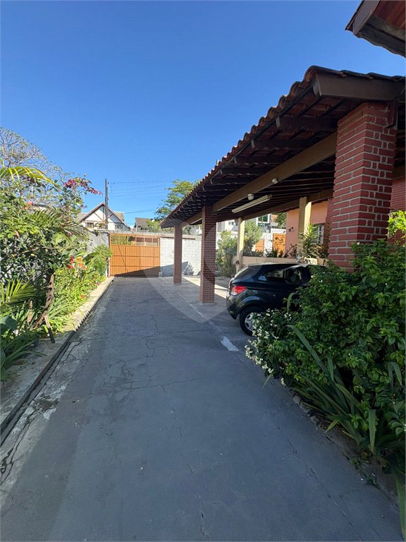 Casa Térrea à venda com 3 quartos em Vila Áurea, Poá, SP