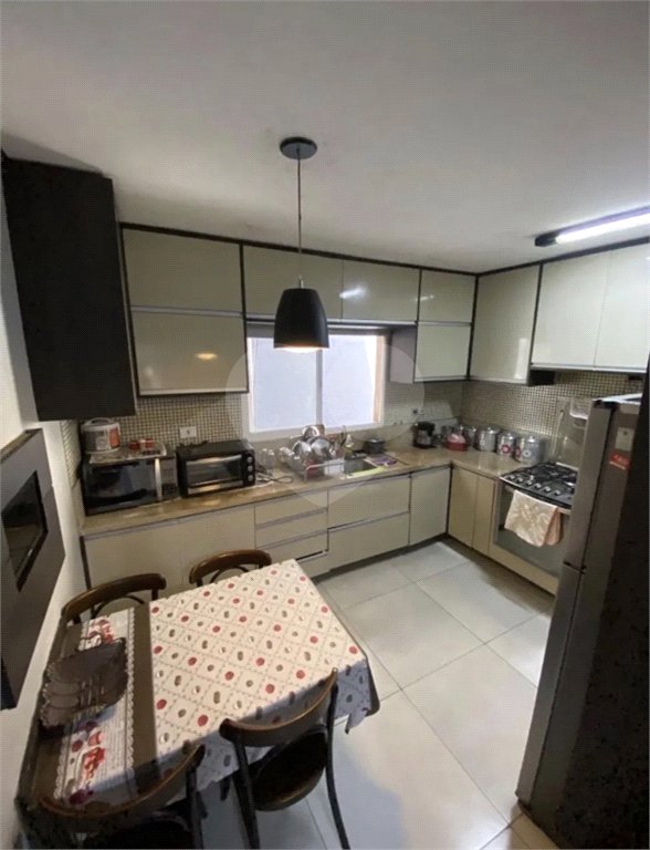 Sobrado à venda com 5 quartos em Santa Maria, Osasco, SP