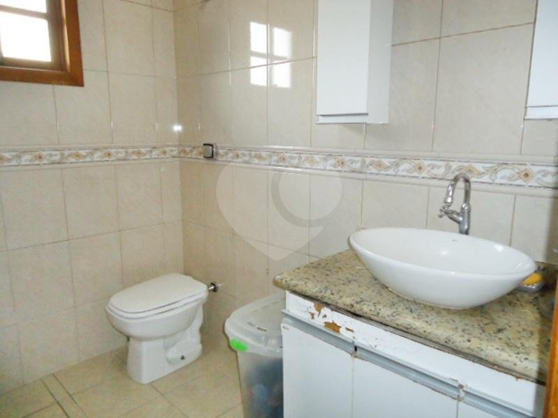 Sobrado à venda com 3 quartos, sendo 1 suíte, em Vila Constança, São Paulo, SP