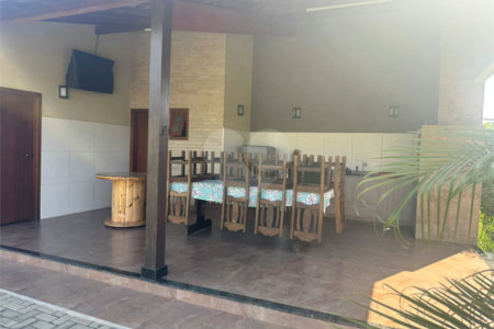 Casa à venda com 3 suítes no condomínio Terras de Mont Serrat, Salto - SP