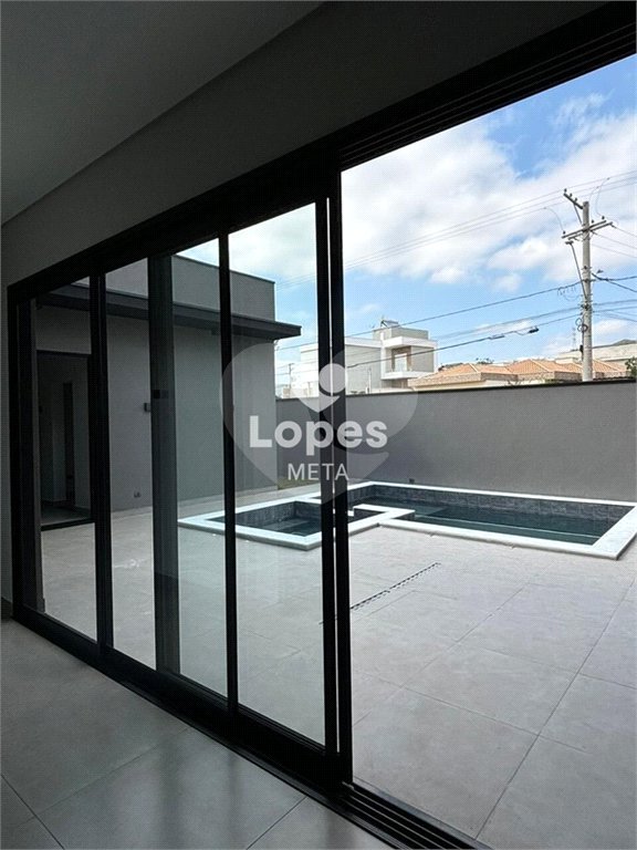 Casa à venda com 3 quartos, sendo 1 suíte,  no condomínio Terras do Vale, Caçapava - SP