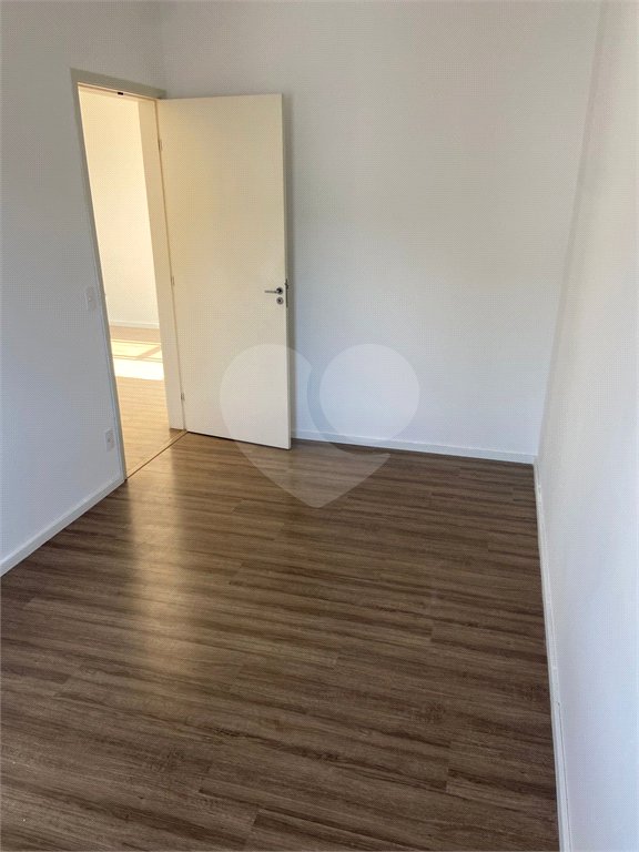 Apartamento à venda com 2 quartos, sendo 1 suíte, em Jardim Itamarati, Poá, SP