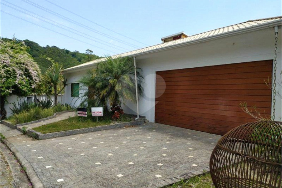 Casa à venda com 4 suítes no condomínio Parque Imperial, Mairiporã - SP