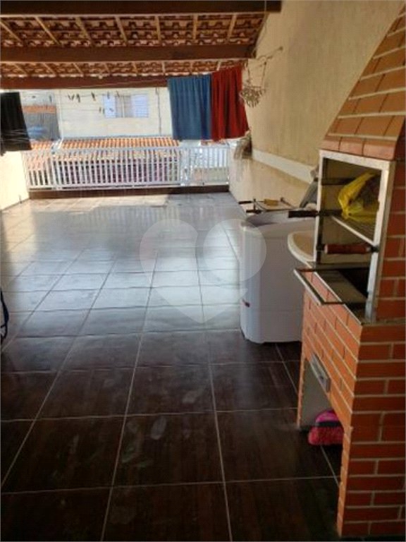 Sobrado à venda com 3 suítes em Jaraguá, São Paulo, SP