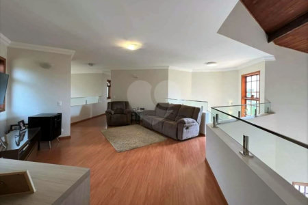 Casa à venda com 4 quartos, sendo 3 suítes, em Jardim Passárgada I, Cotia, SP