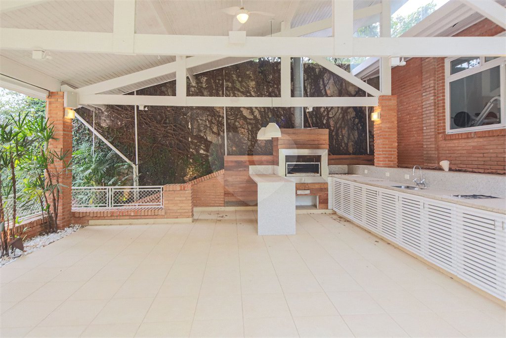 Casa em condomínio à venda com 4 quartos, sendo 2 suítes, em Alto da Boa Vista, São Paulo, SP