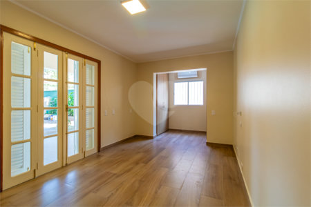 Casa à venda com 4 quartos, sendo 3 suítes,  em Interlagos, São Paulo, SP